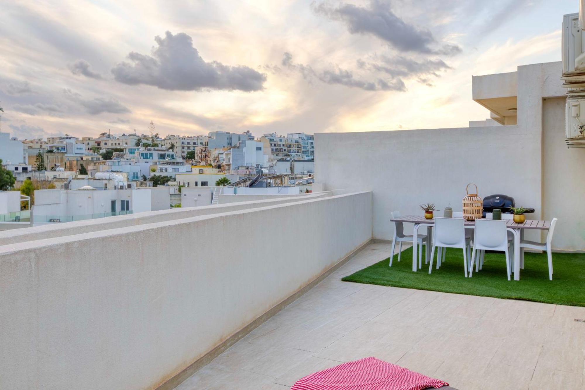 Malta Pool Penthouse Apartment