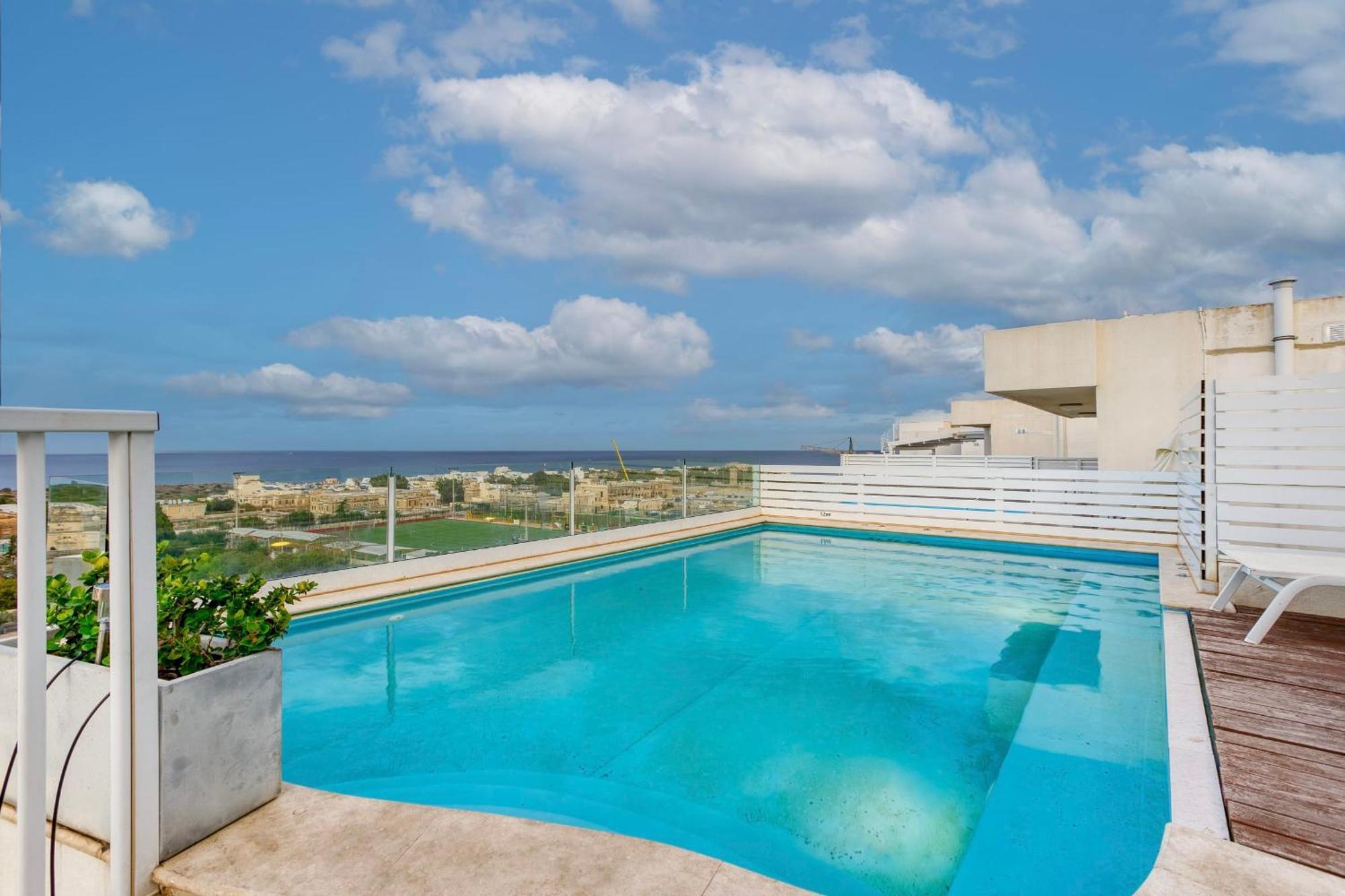 Malta Pool Penthouse Apartment *